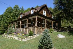 Mountain Harbour Bed & Breakfast, Roan Mountain, Tennessee