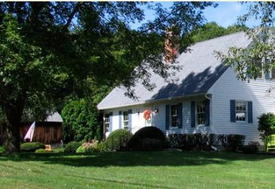 The Country Cape Bed and Breakfast, Whately, Massachusetts, Romantic